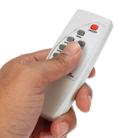 Lampa Solara Stradala Helio PRO Innova 1000W – LED 80 000 lm, Senzor Miscare, Senzor Lumina IP66, Telecomanda & Suport Prindere + Cadou Surpriza