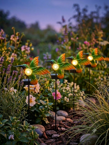 Set Lămpi Solare de Grădină din Metal LED, Modele 3D Fluturi, Colibri sau Albinuțe, Senzor de Lumină, Autonomie 12h, Set 4 / 8 Bucăți